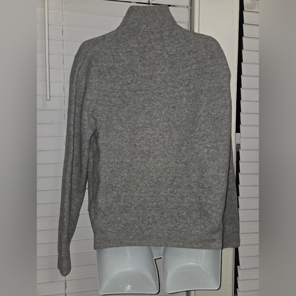 White House Black Market WOMENS Gray Cozy Polo V-Neck Sweater EUC Size L - Picture 6 of 13